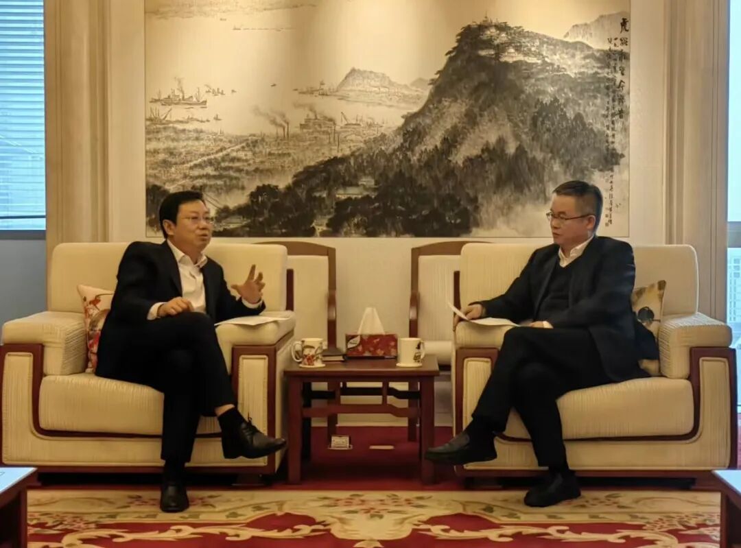 郭利群與濰坊市政府領導座談交流，共話合作發展